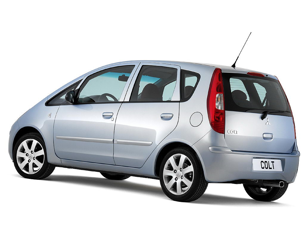 Mitsubishi Colt 2004 002.jpg